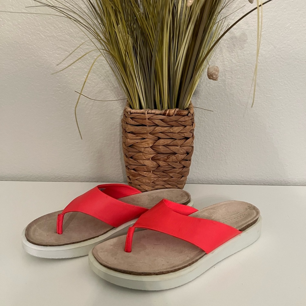 *NWOT* Ecco Corksphere Platform Flip Flops